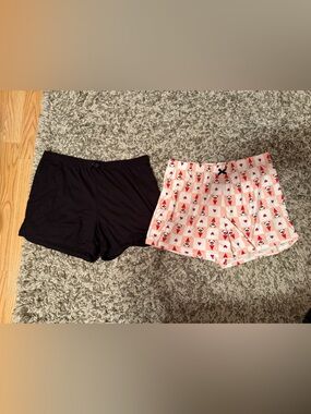 Women's Plush Lounge Shorts - Black & Pink Heart Print